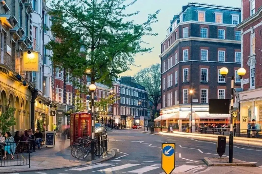 Modern 2 Bed, 2 Bath Apartment in Paddington