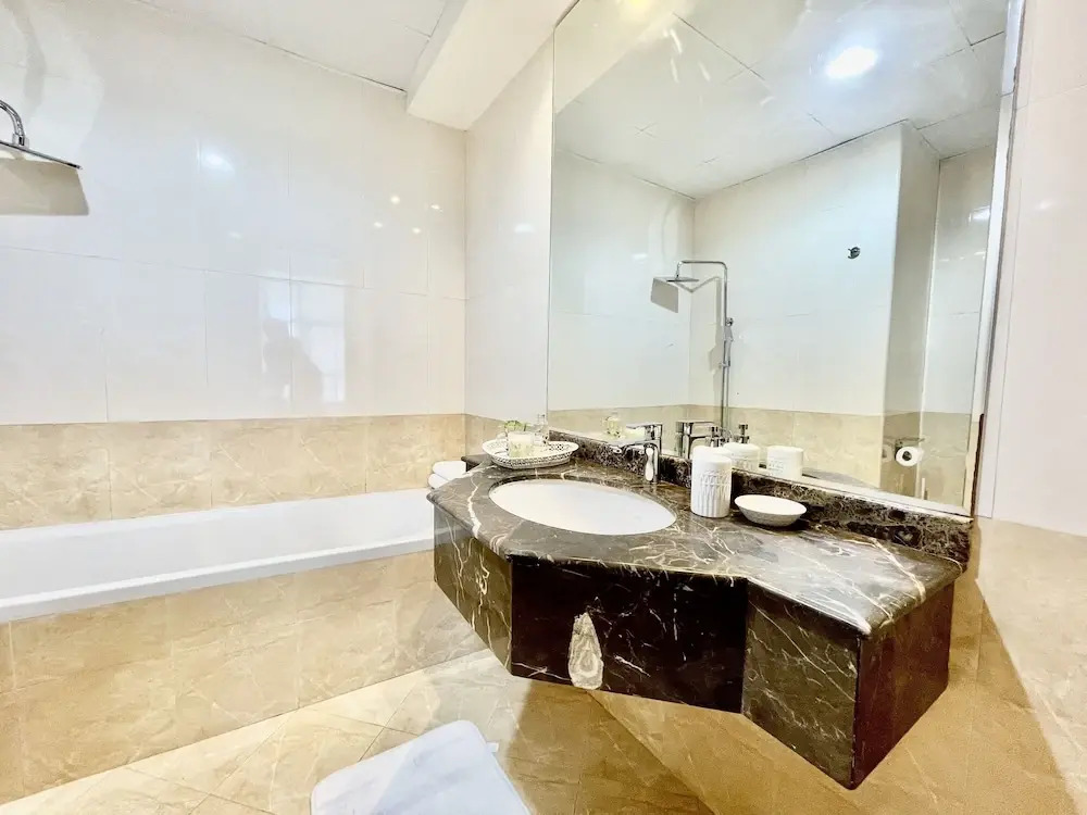Stunning Apartment at Dora Bay Dubai Marina