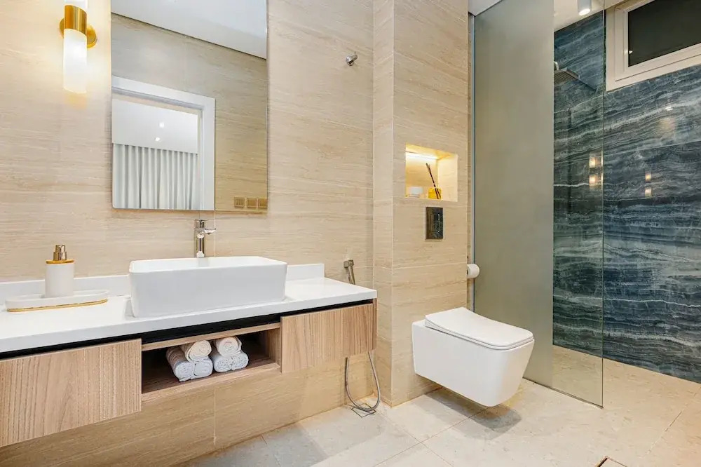 Hotel-finish Flat in Al Mughrizat With Workspace