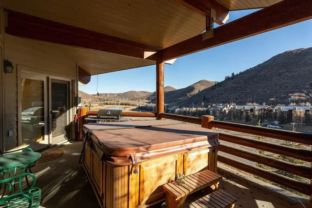 Trail's End Lodge at Deer Valley Resort - Three Bedroom Residence with Den and Spa #303 3 Condo