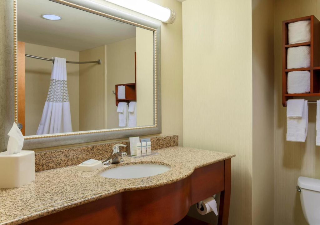 Hampton Inn & Suites West Haven
