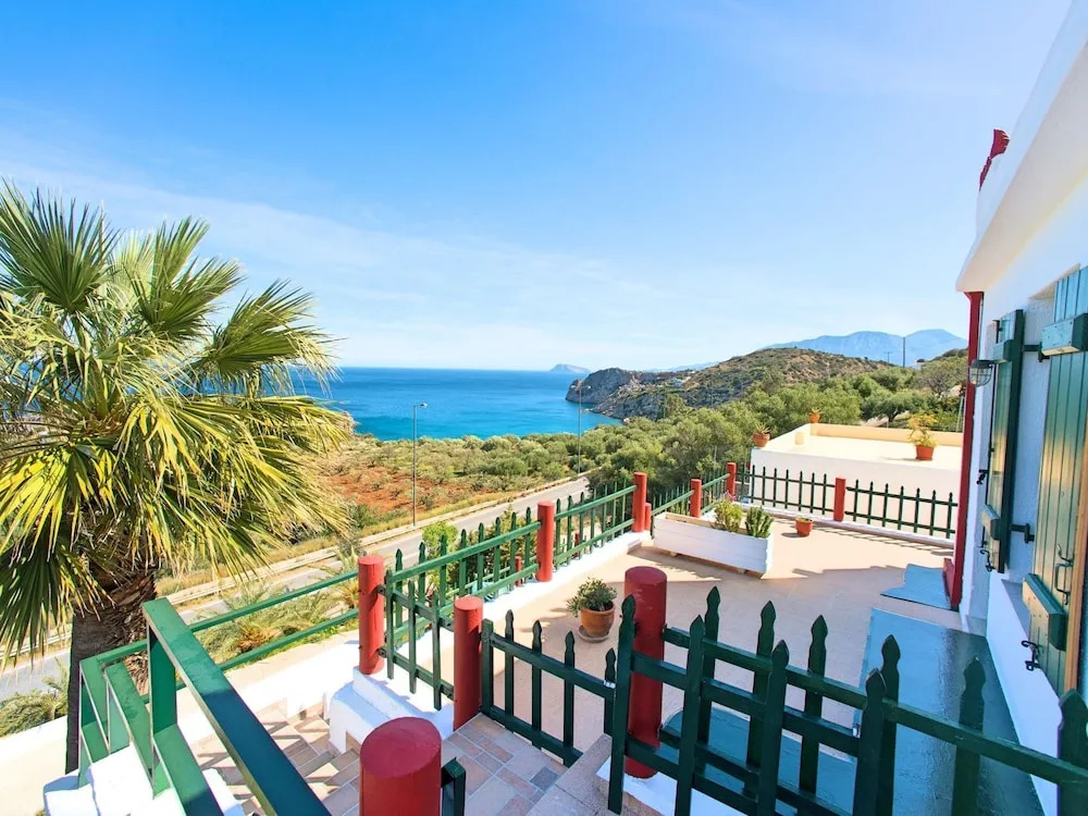 Stunning Apartment in Agios Nikolaos Near Beach
