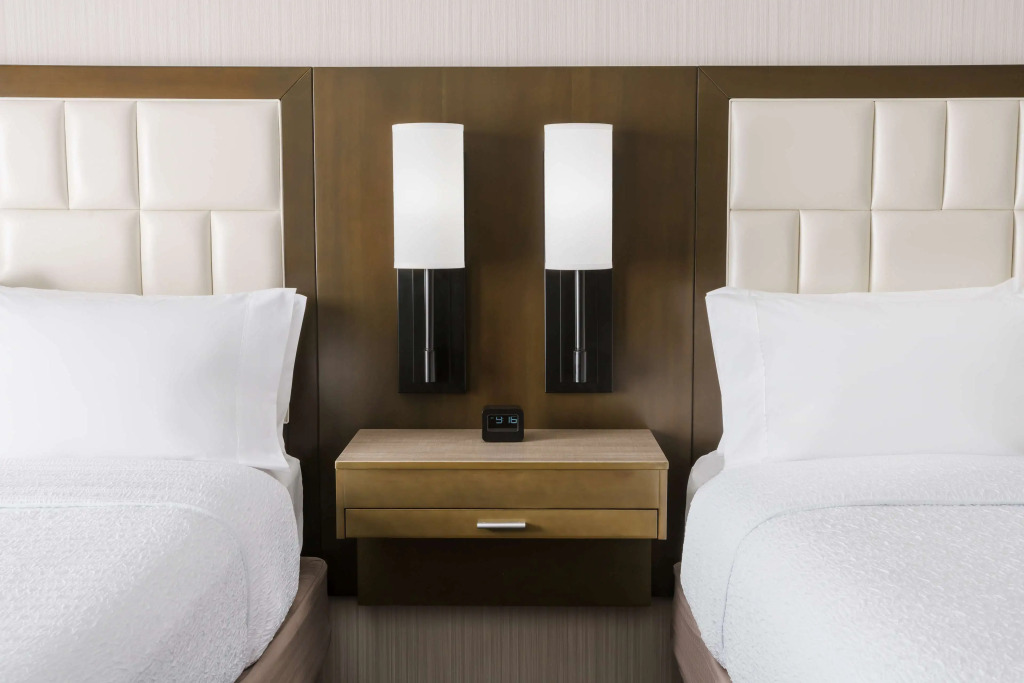 Hampton Inn & Suites LAX El Segundo