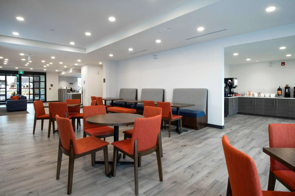 Comfort Inn & Suites
