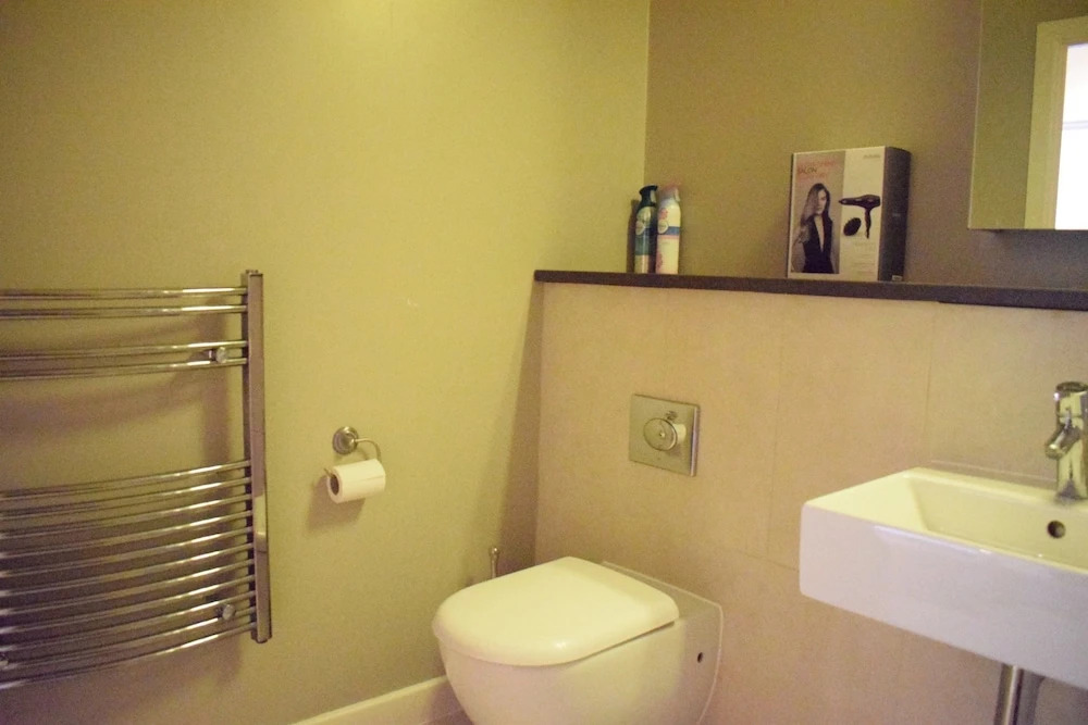 Modern 2 Bedroom Apartment in Limehouse