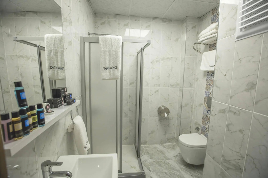 Express İnci Hotel