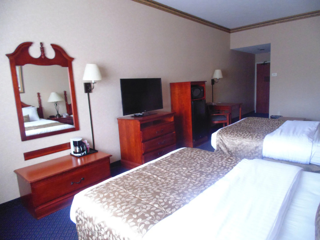 Lakeside Resort & Conference Center