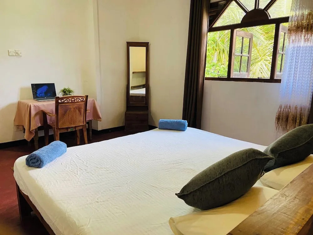 Charming 2-bed Apartment in Weligama