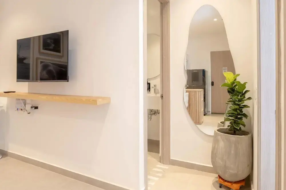 w Elegant 2BR w Majestic Terrace in CTG