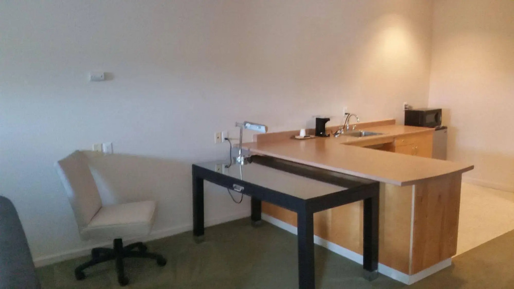 Orca Inn Suites