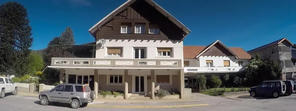 Hotel Crismalu
