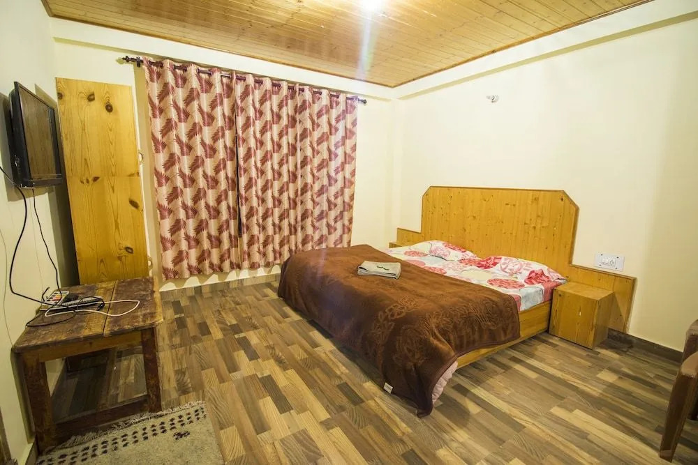 The Paradise, Old Manali