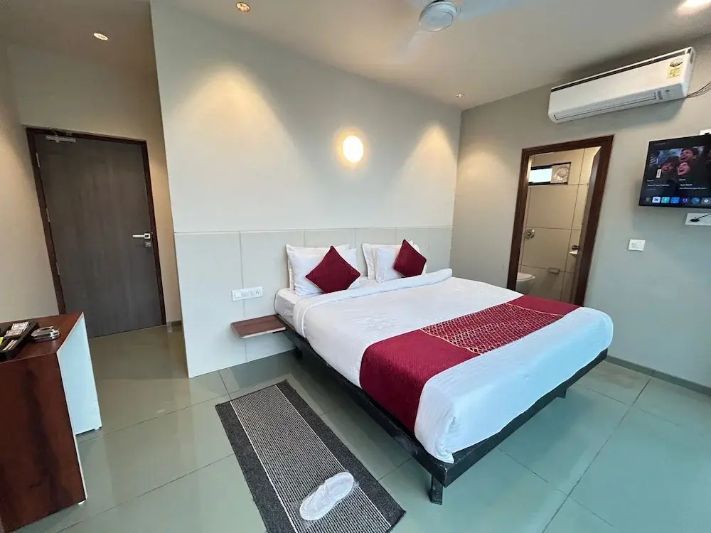 Swagstay Hotel Riviera Grand Nagpur