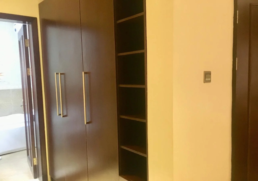 Grandbee Apartment and Residence