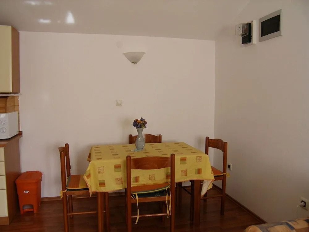 Urban apartment Ljiljana