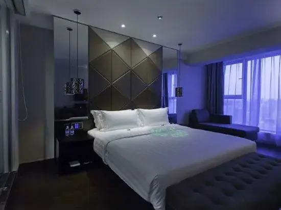 Shangzhong Hotel Apartment (Xi'an Keji Road Subway Station)