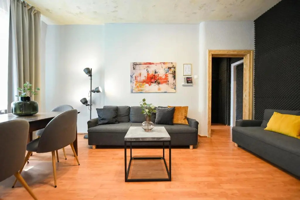 THE INDUSTRIAL. Huge Unirii Square Apartment