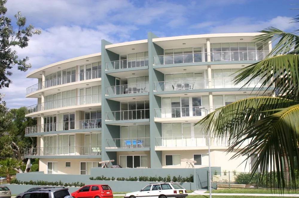 Oasis, Unit 11/5 Laman Street
