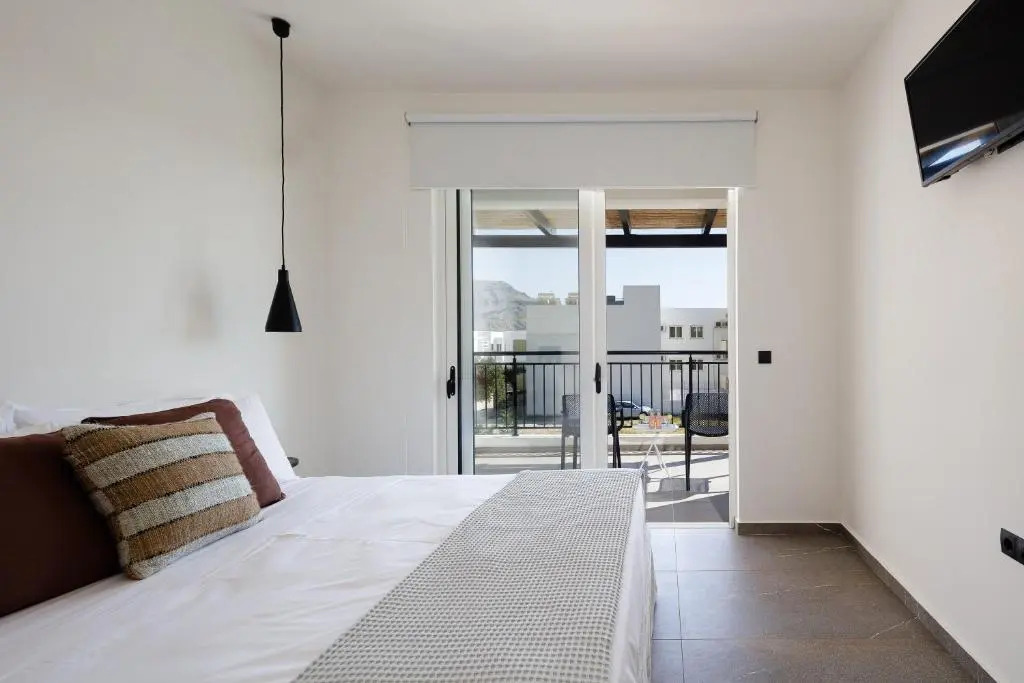 Family villa Casa Filo Rosso with Private Pool , 200m to the beach
