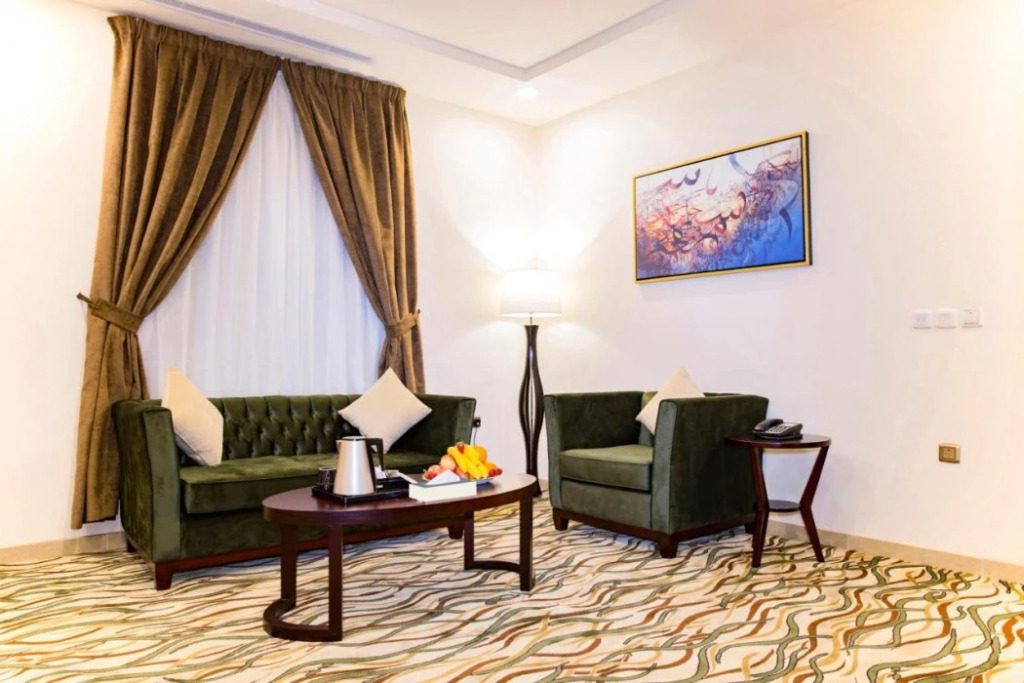 Laten Suites Serviced Apartment Al Naseem