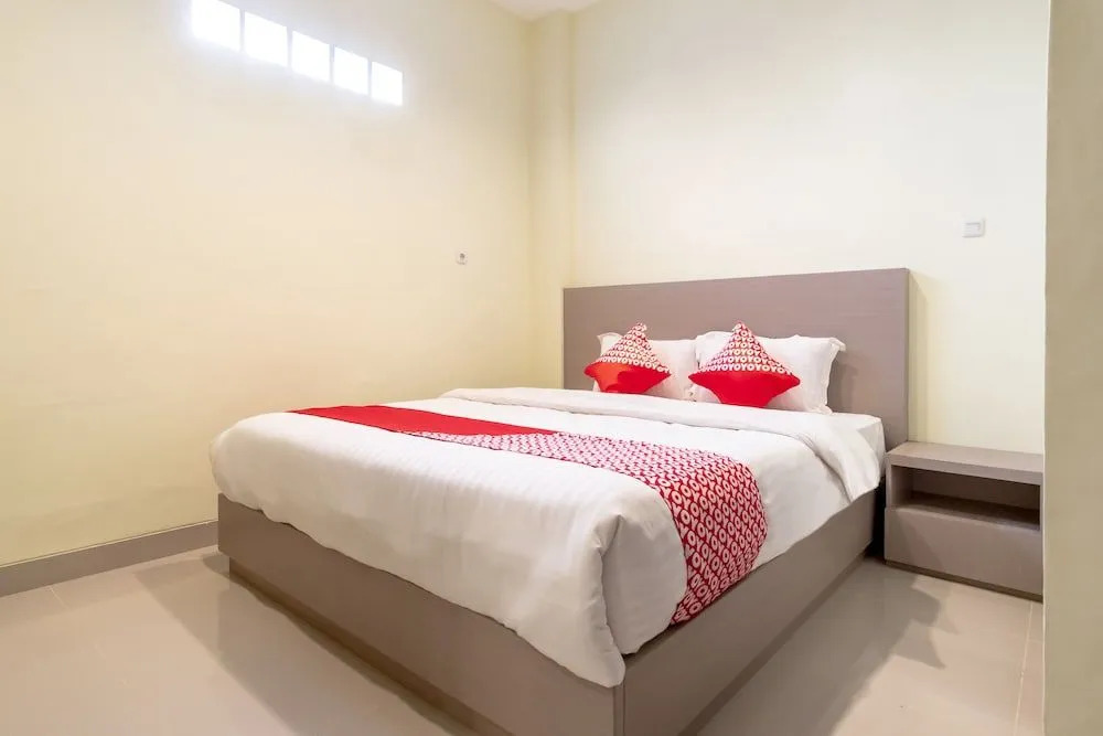 OYO 1185 Bukit Toedjoeh Residence Syariah