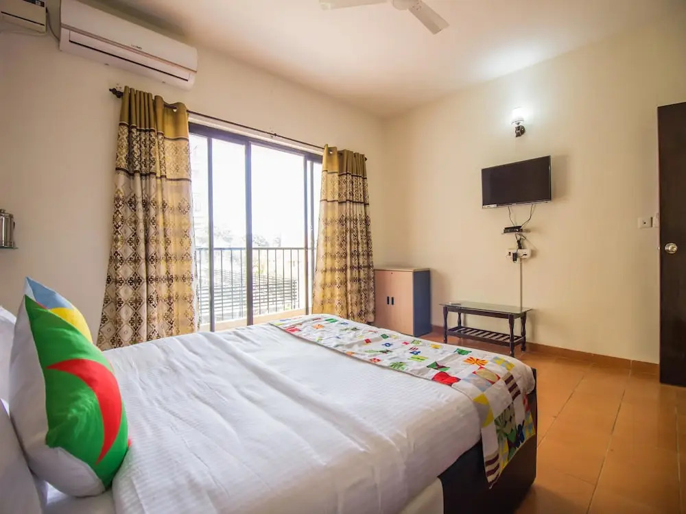 OYO 13014 Home Scenic View Studio Dona Paula Beach