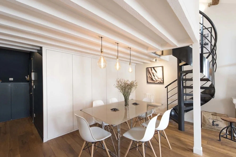 Eiffel Tower Duplex