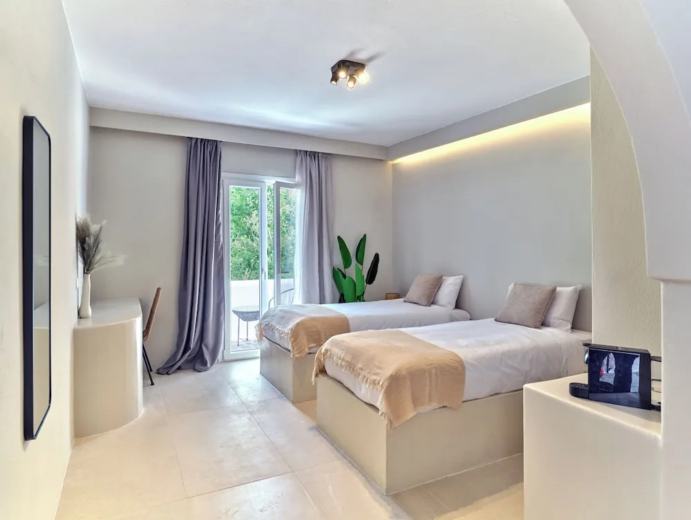 Paridian Elegant Living