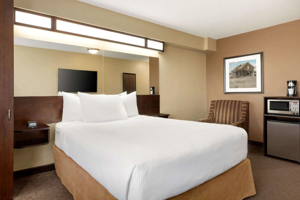 Microtel Inn and Suites by Wyndham Weyburn
