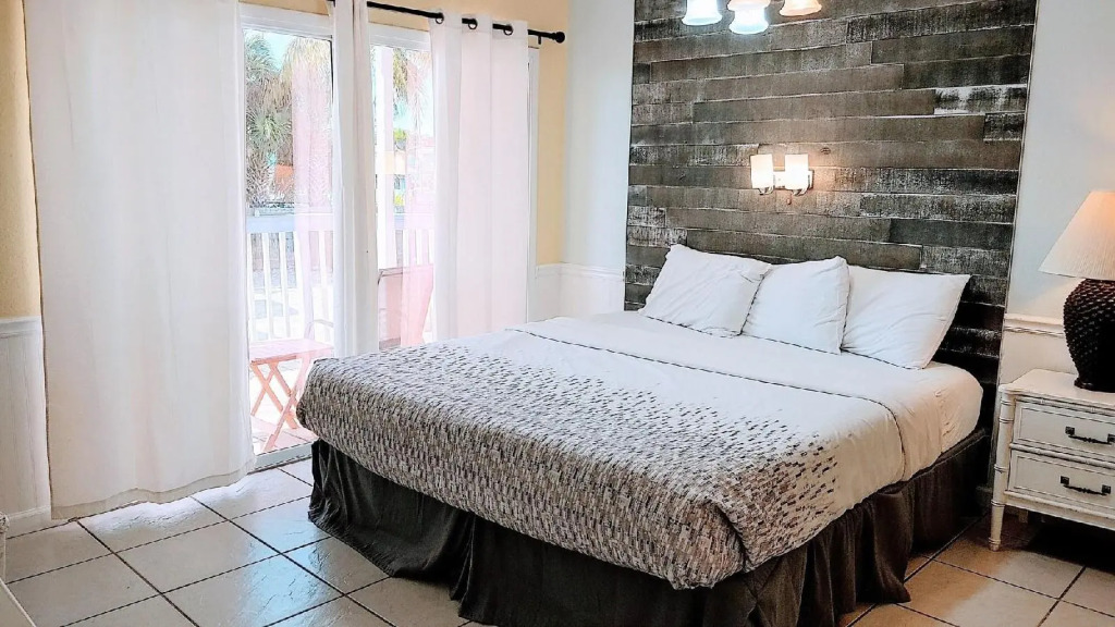 The Beacon Beachfront Bed and Breakfast