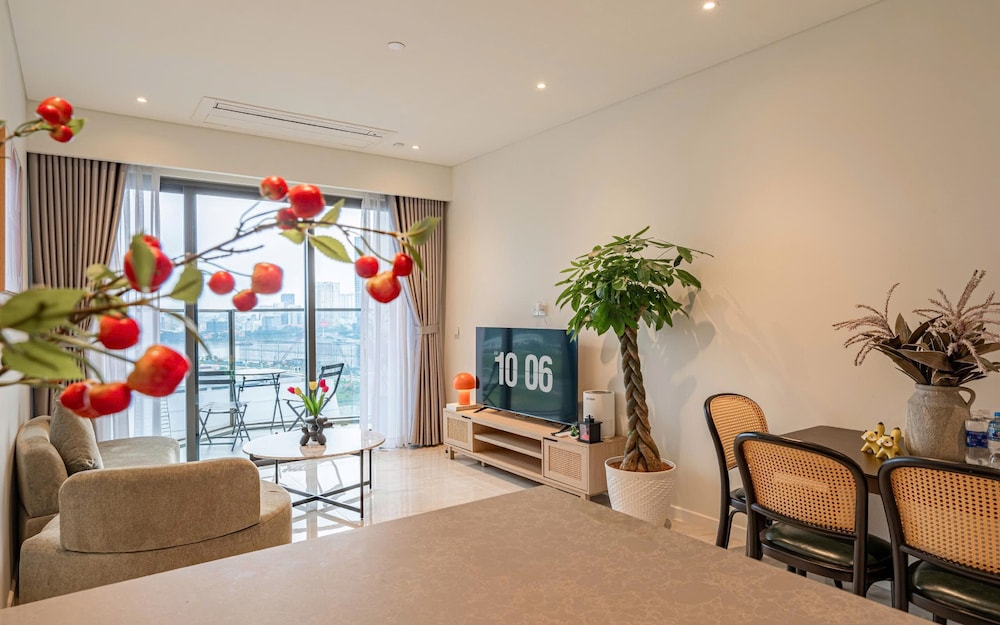 Honey The Opera Luxury Residence