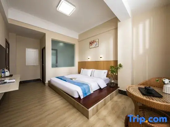 Nanzhao Cheap Hotel (Weishan Ancient City High-speed Railway Station Branch)