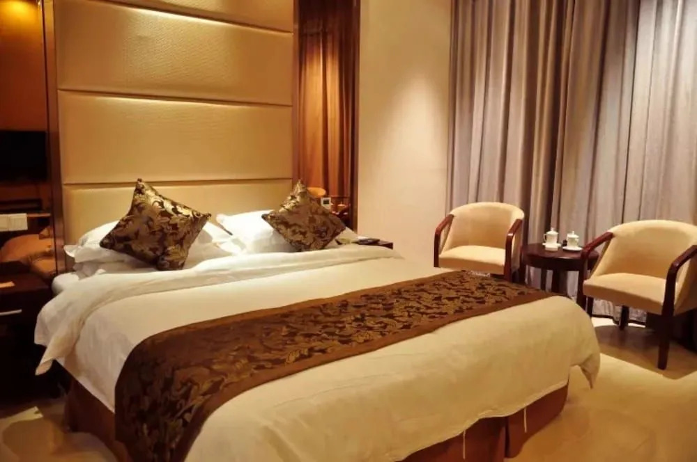 Qingdao Aegean Regalia Vacation Hotel