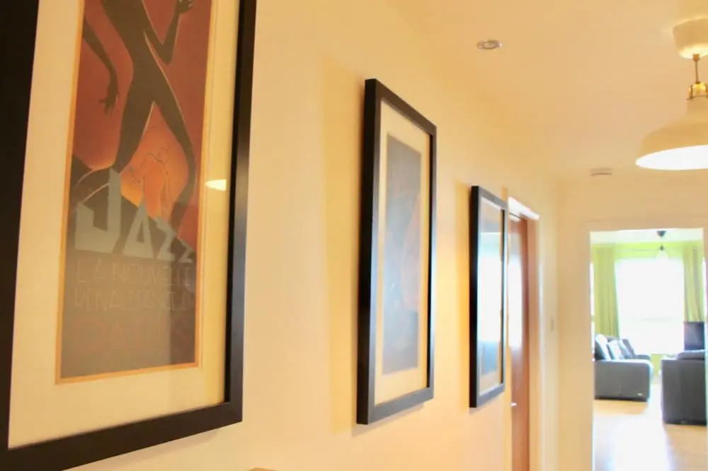 Modern 3 Bedroom Property Near Edinburgh Harbour