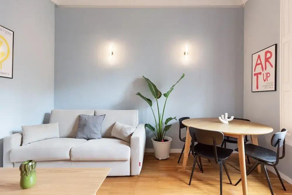 Señor Urgell Apartment By Olala Homes