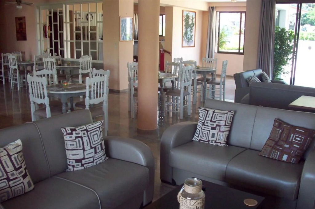 Ionis Hotel