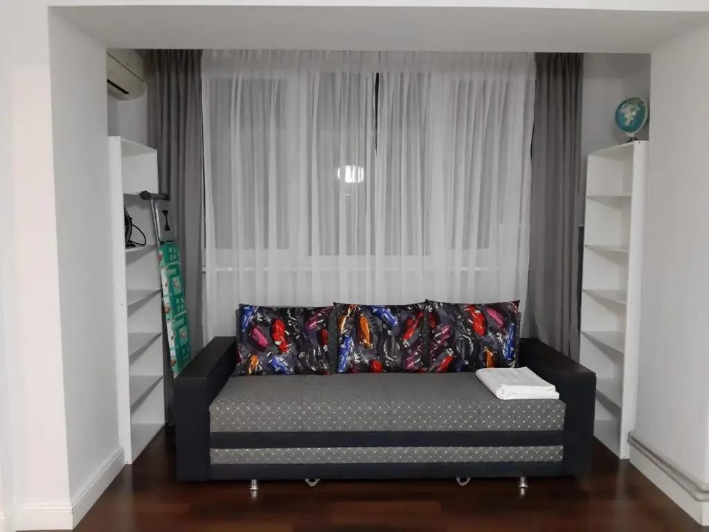Ujutnye, trehkomnatnye apartamenty v rajone Arbata