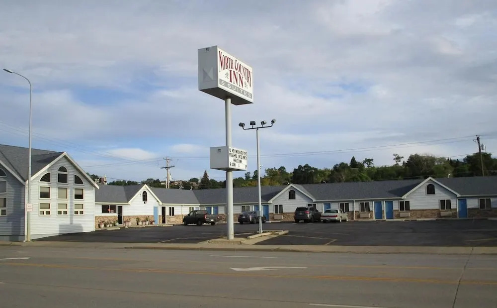 North Country Inn & Suites