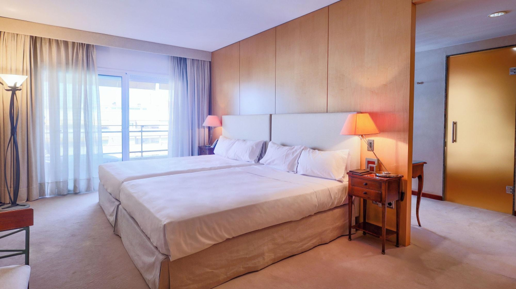 Suites del Mar Fenals Apartments