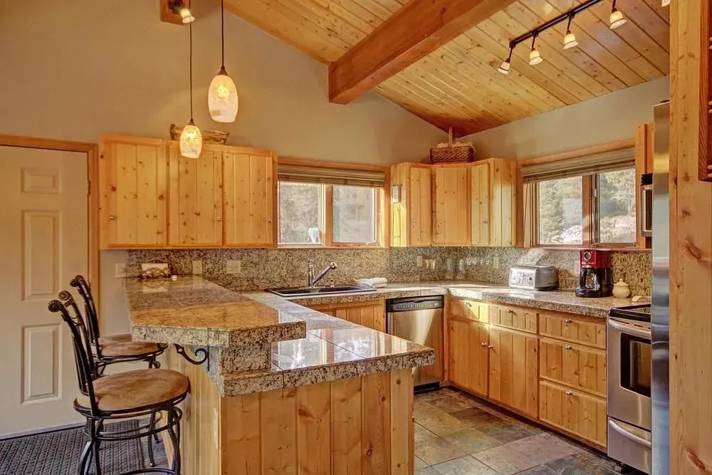 Black Bear 5 Br Home by RedAwning
