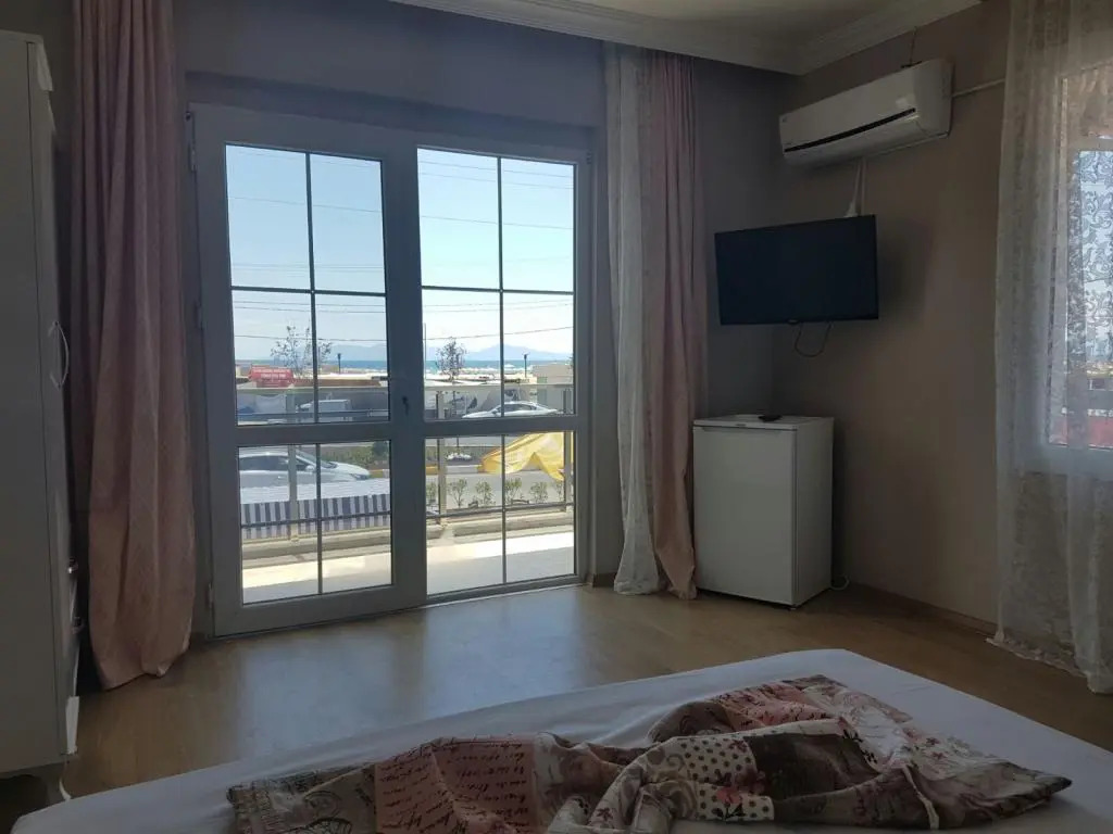 Midilli Otel Sarimsakli