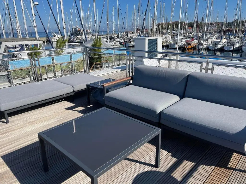 Floating Home Nr 1