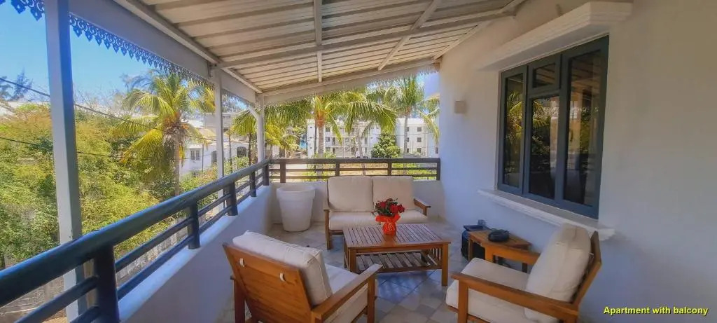 Modern apartment - Excellent location 50m from the beach, restaurants, bars, shops