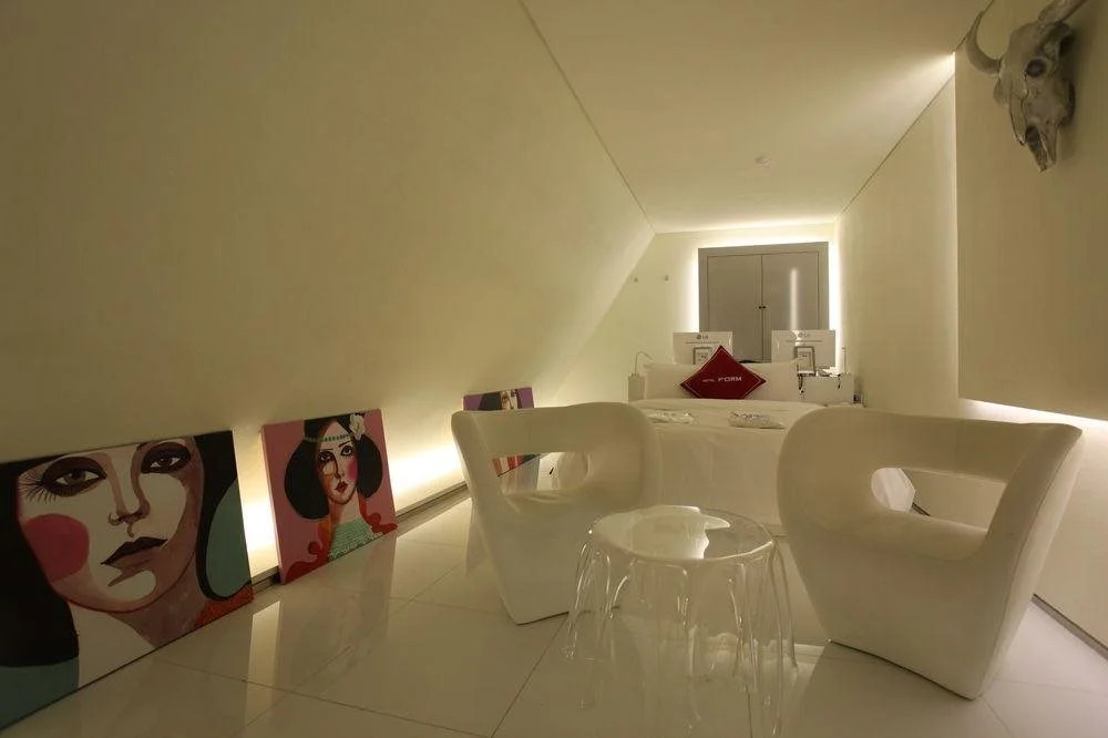 Form Hotel