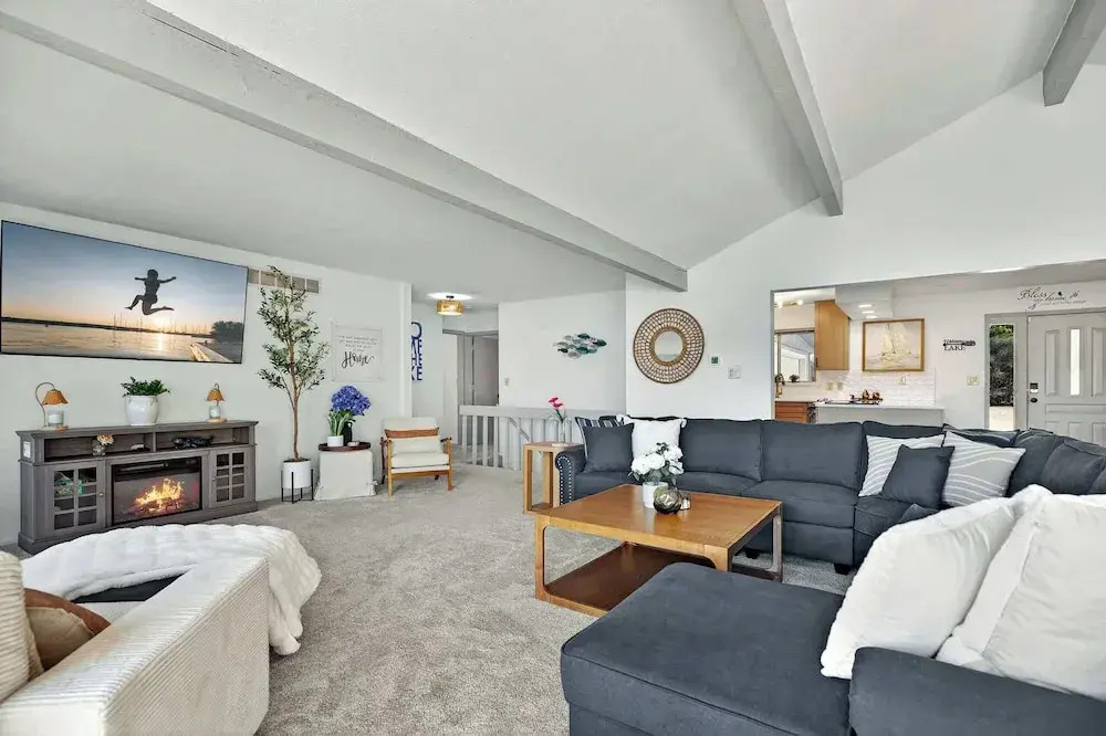 Lake Home Oasis - Sleeps 18