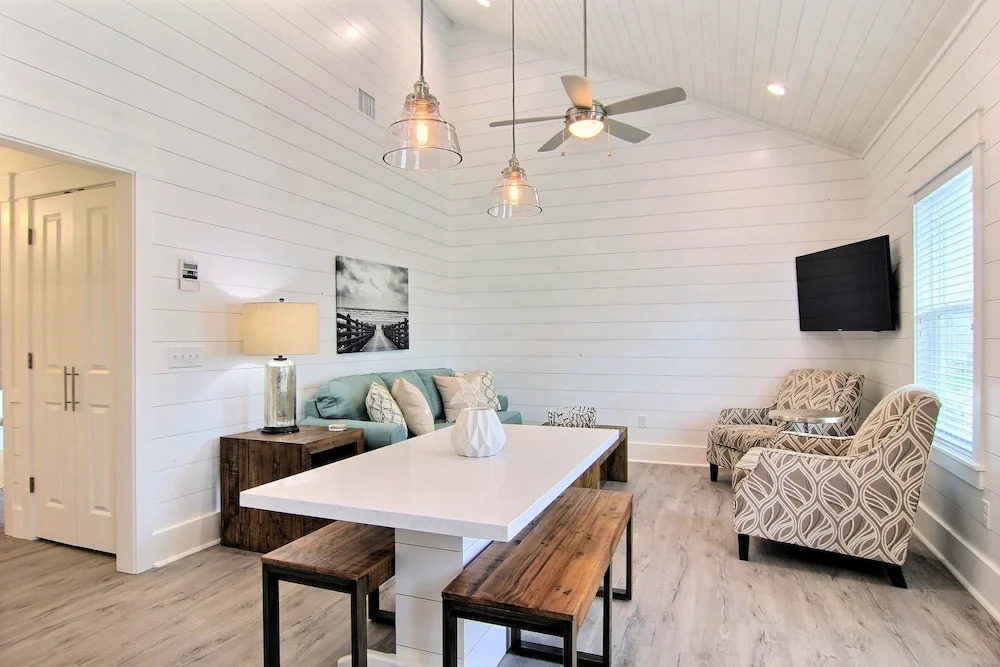 Old Town Unit 18 2 Bedroom Cottage