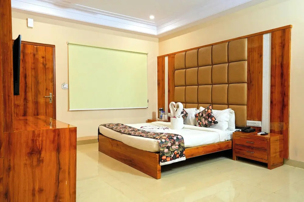 Bamboo Saa Sunrrise Wedding & Wellness Resort, Jaipur