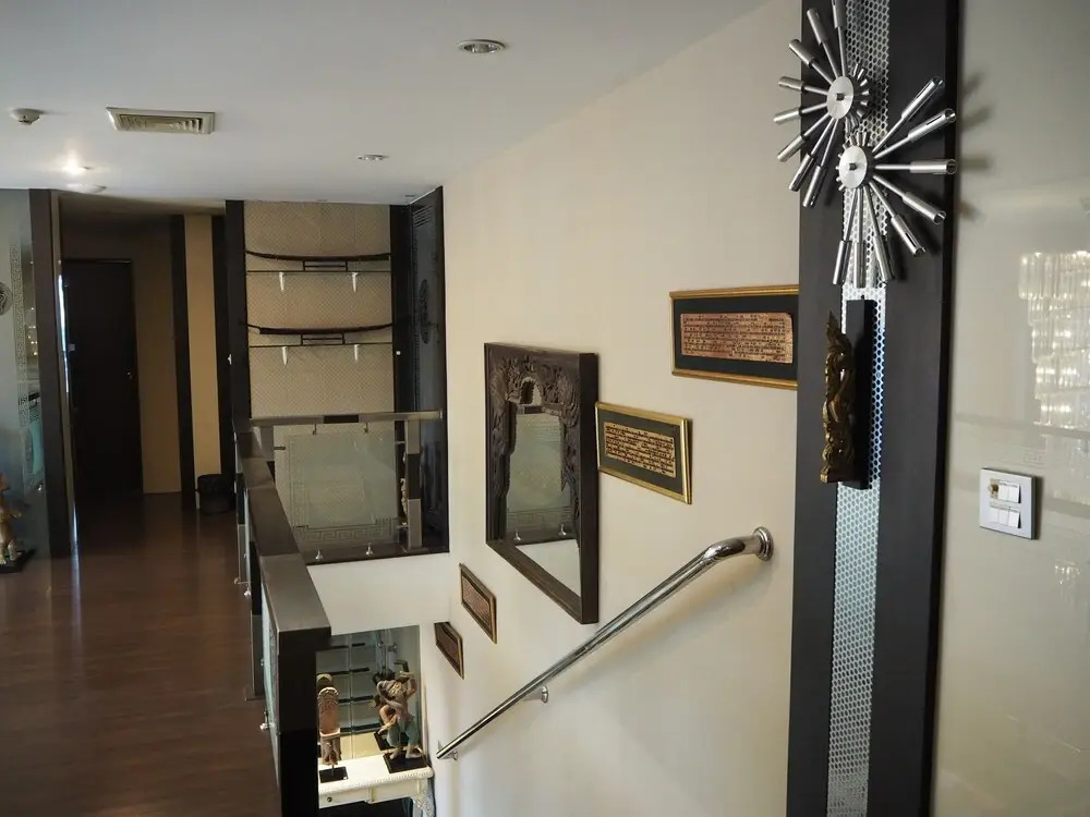 7B - 5 Bedroom Downtown Penthouse With Shared Pool