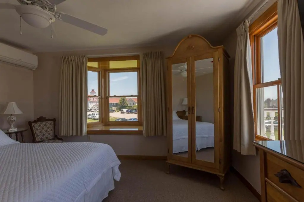 Rose Farm Inn