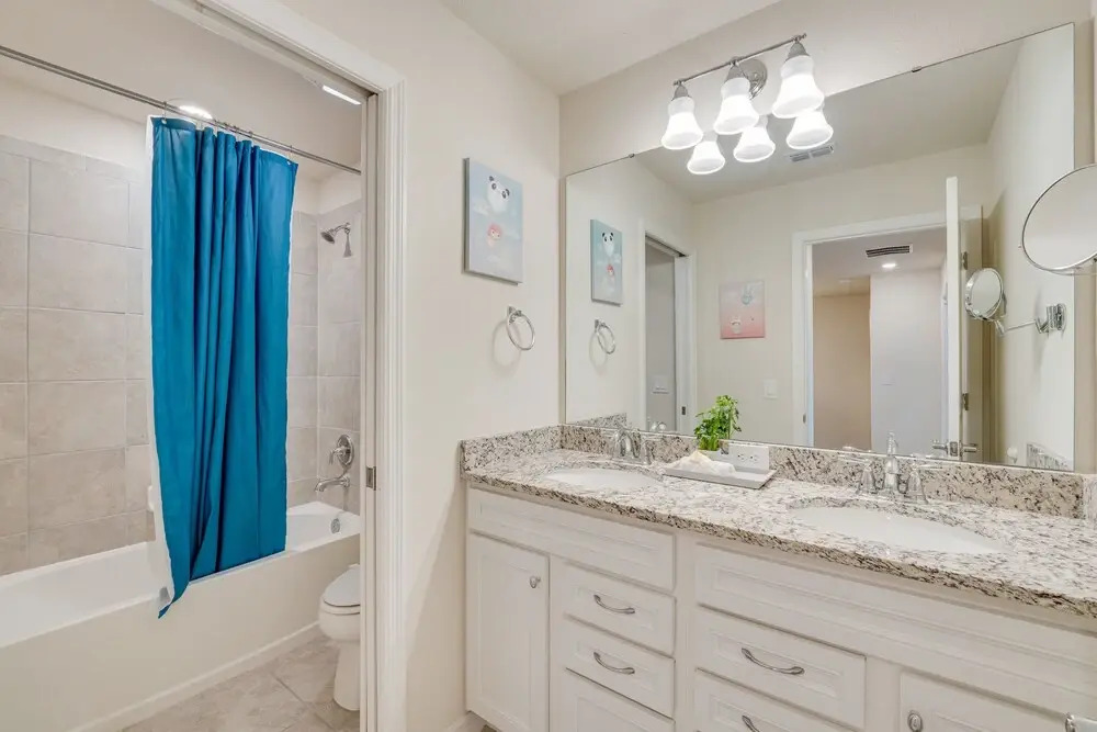 Pet-friendly Townhome w/ Pool, Near Disney World!